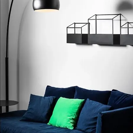 Blue Designer Loft - Noor Graz